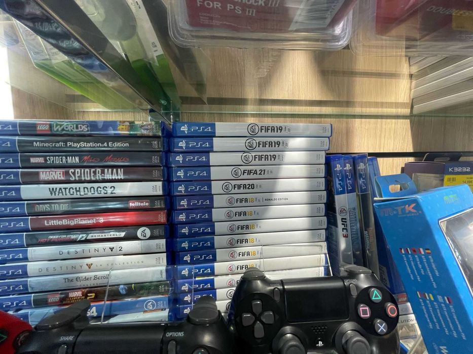 Vendo Jogos PS4 NOVOS E USADOS - Separadamente ou Pack Completo