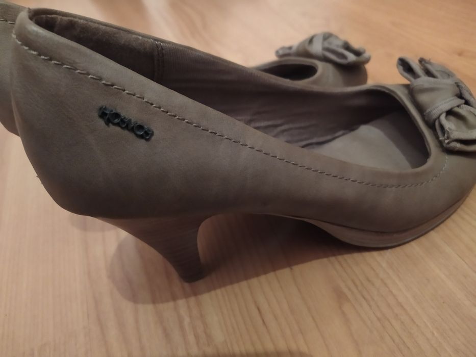 Sapatos senhora beje (novos)