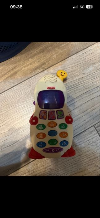 zabawkowy telefon