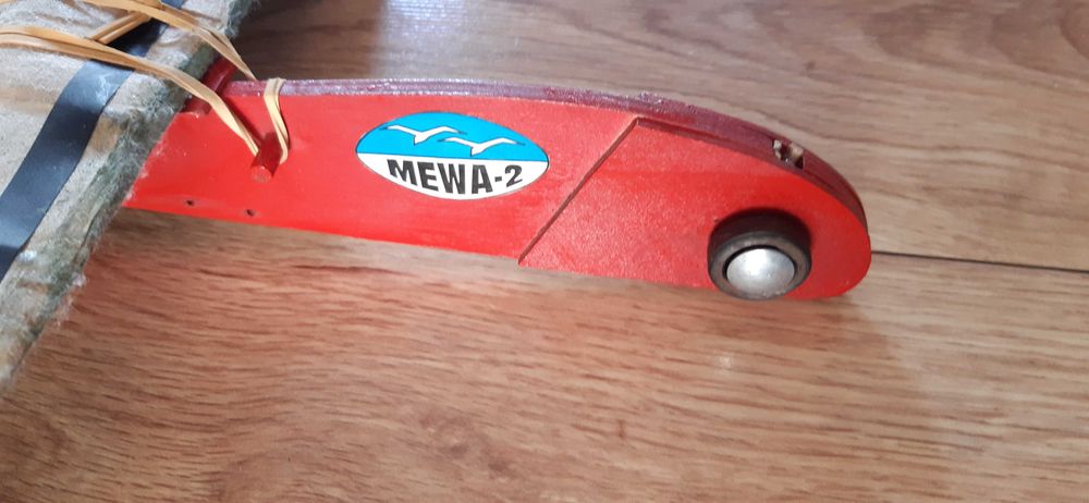 stary model szybowca szkolny z czasów prl mewa 2