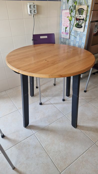 Mesa Ikea com diâmetro de 85cm