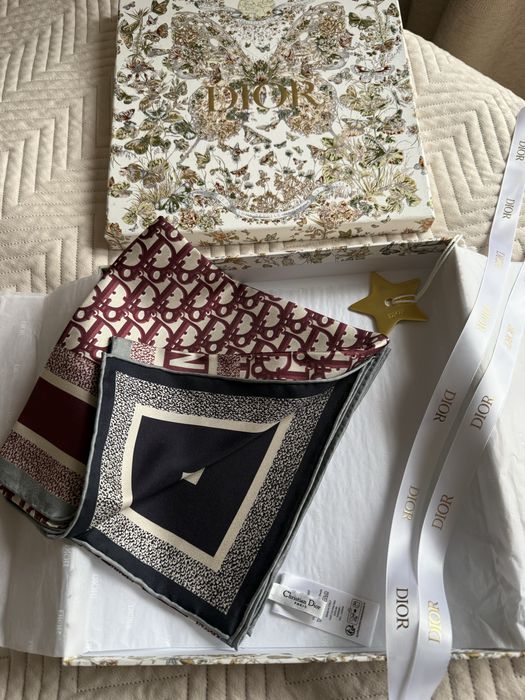 Dior - chusta dwustronna 100% jedwab