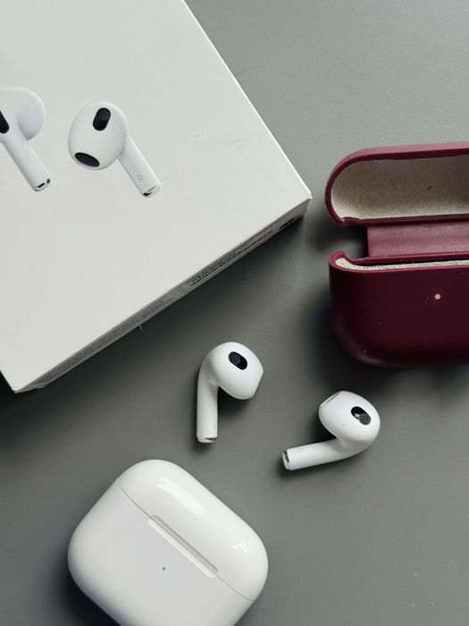 Airpods 3 (3rd generation) with MagSafe кейсом