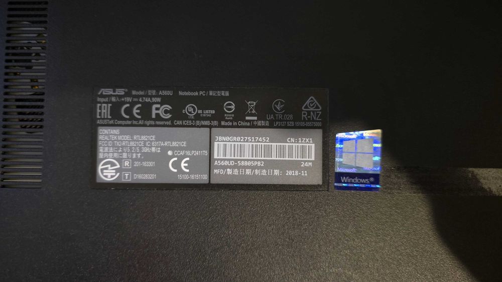 Portatil Asus VIVOBOOK A560U