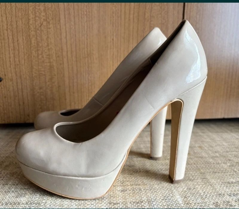 Szpilki na platformie rozm.40