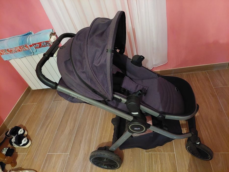 Carrinho ovo e isofix da marca chicco