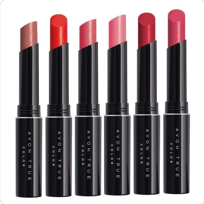 Тональна основа oriflame, avon, помада Леді зняті з продажу