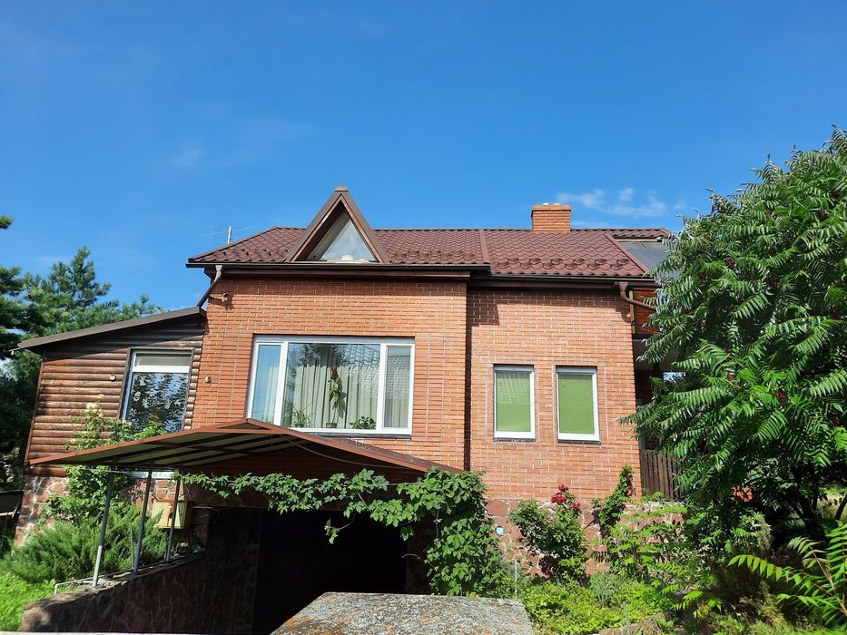 Продаж будинку у с.Підгороднє.