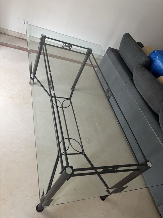 Mesa vidro e ferro preto