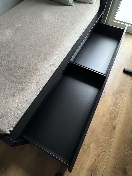 Łóżko bez materaca