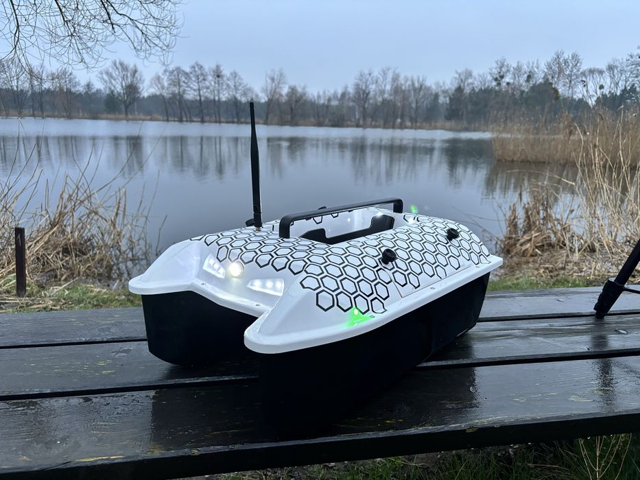 Łódka zanętowa Magnum mini