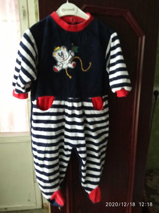 Комбинезон демисезон 6-9 мес, человечки, футболка 0-18 мес