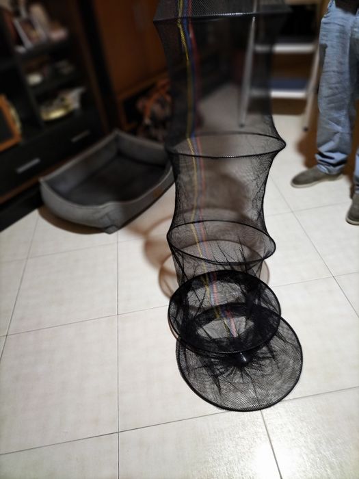 Rede cilíndrica para peixe