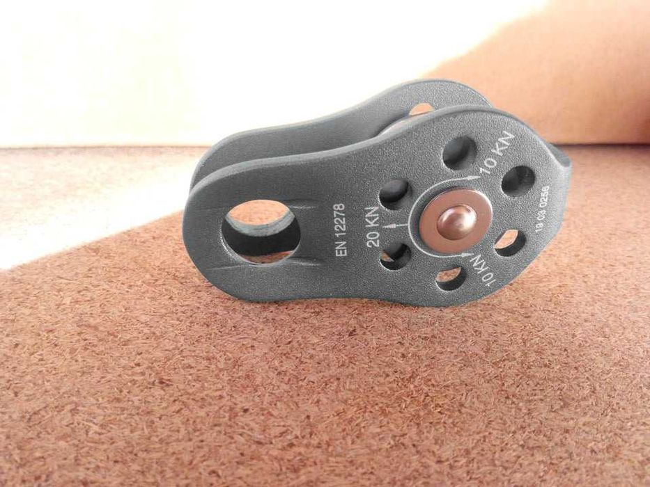 Блок-ролик FA Single 12 з фіксованими щічками