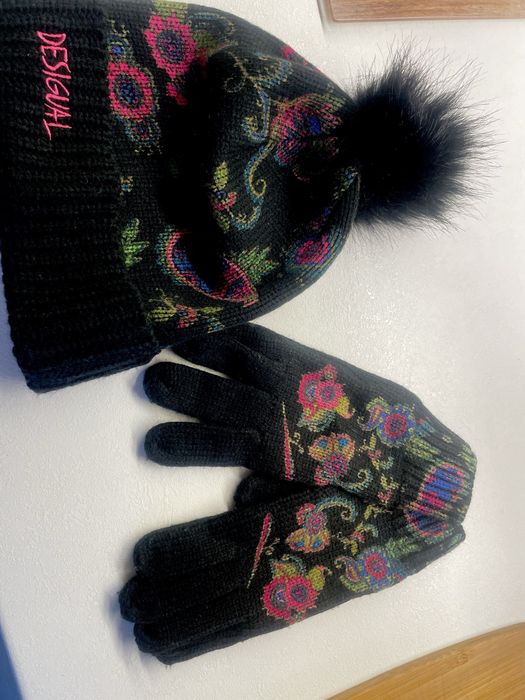 Desigual czapka i rękawiczki