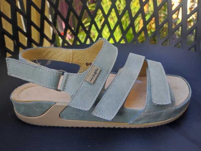 Medistyle - Sandały r. 40 szersze