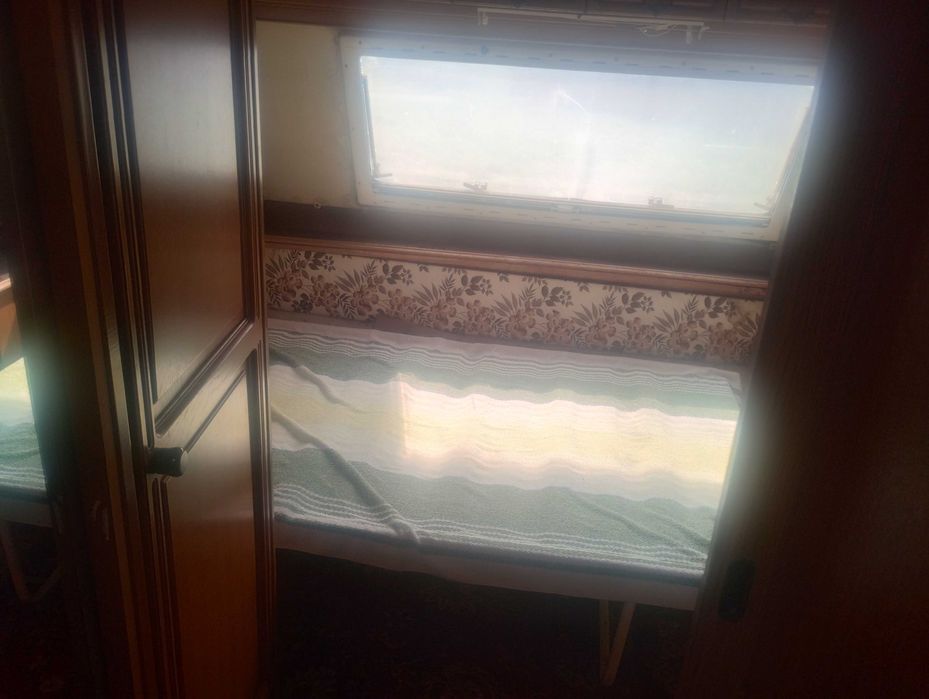 Причеп житловий в гарному стані