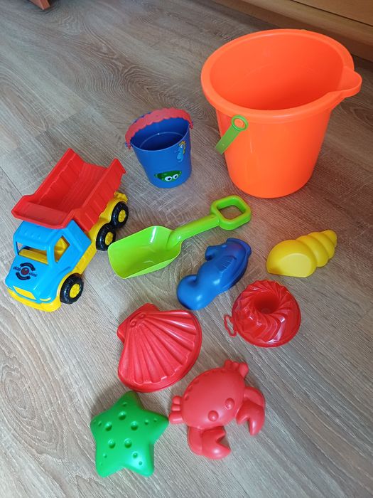 Zestaw zabawek do piaskownicy