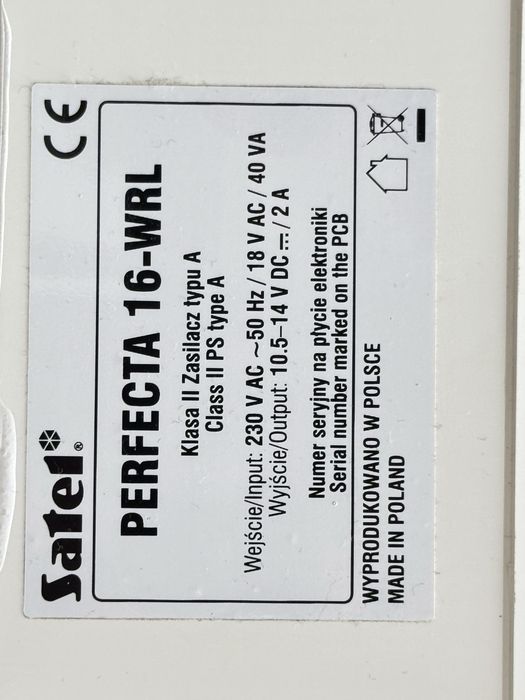Zestaw alarmowy Satel PERFECTA 16-WRL + Klawiatura + 7 czujek + Baterie