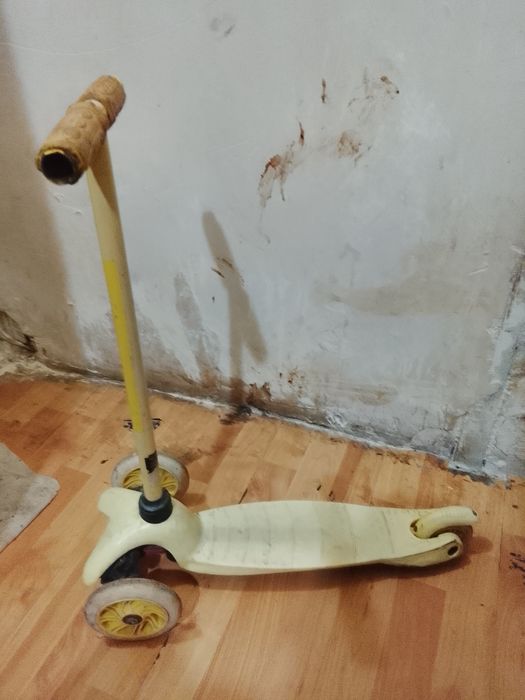 Продам дитячий самокат