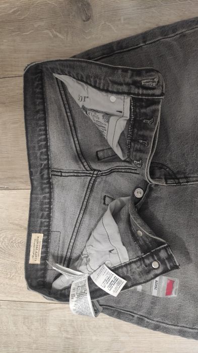 Nowe jeansy Levi's 501 oryginal cropped r. 26/30 szare