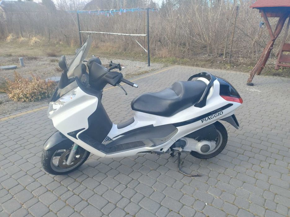 Skuter Piaggio X8 125cm