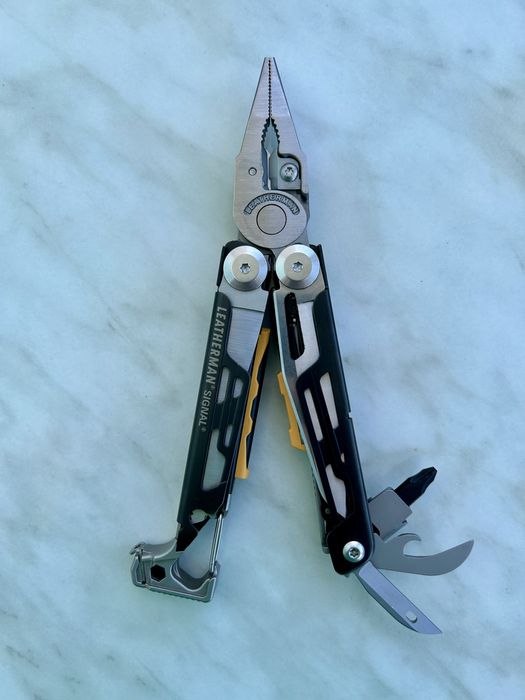 Мультитул Leatherman Signal black в коробці!