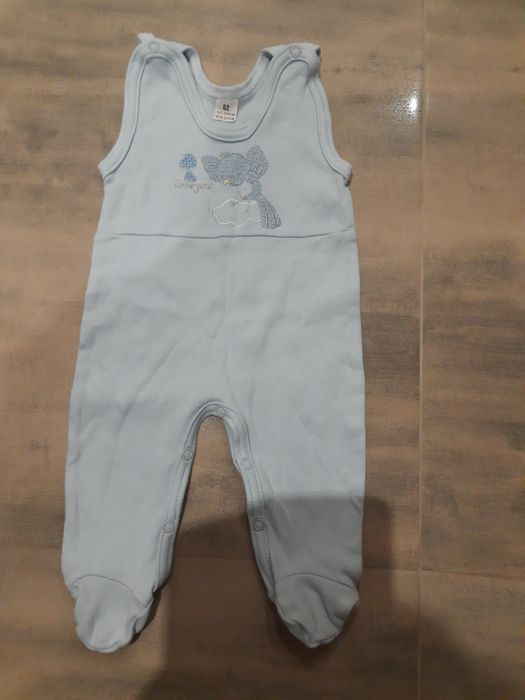 Zestaw ubrań w rozmiarze 62