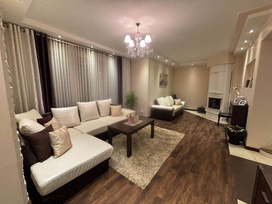 Елітний будинок Бережани. 291кв.м, 5кімнат. Сучасний ремонт.