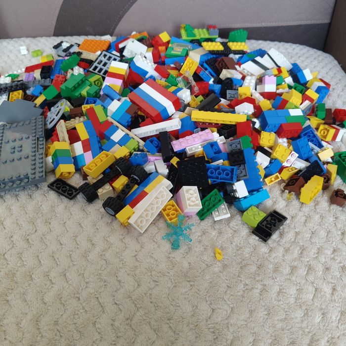 Lego відерце 10662, 2 кг. Стан нового.