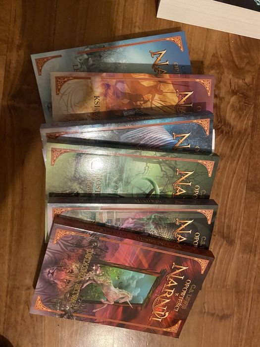 Książki narnia cala seria 7 książek