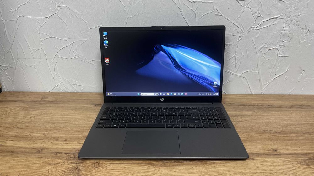 HP 255 G10 – 15.6" Ryzen 3, 8GB DDR5, 256GB SSD