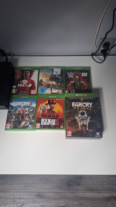 Xbox one x + 2 pady i 6 gier