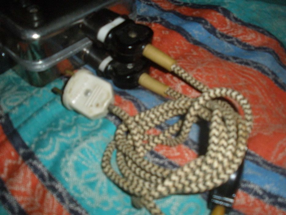 Электровафельница Ласунка ЭВ 1,0/220 в. в отличном состоянии,СССР.