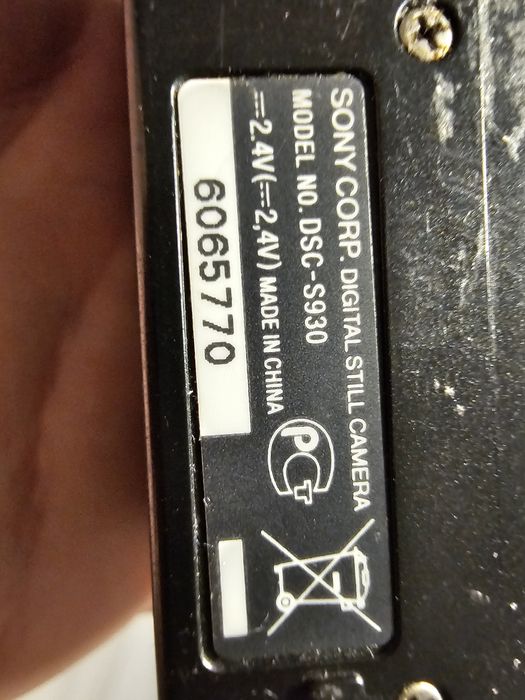 Sony Cyber-shot DSC-S930,Panasonic Lumix  FX-50,Samsung  AQ100