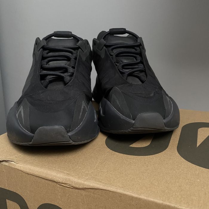 Oryginalne buty yeezy boost 700 mnvn 38 triple black 350 500