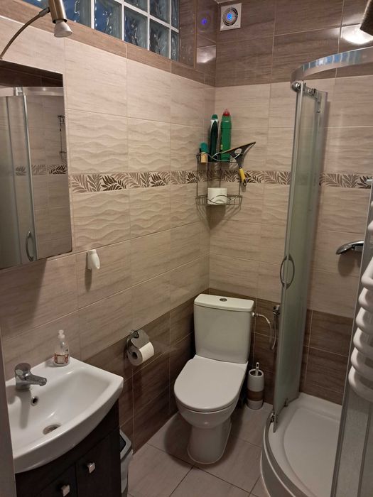 Wynajmę pokój dziewczynie