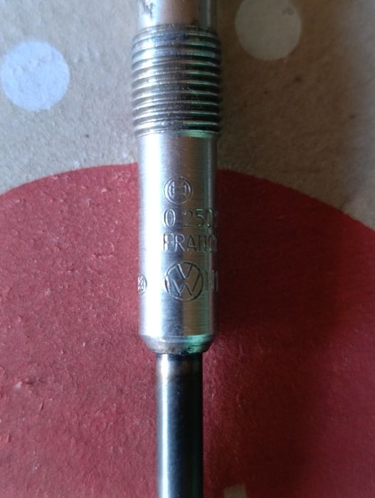 Свічка накалювання WV оригінал. 11V