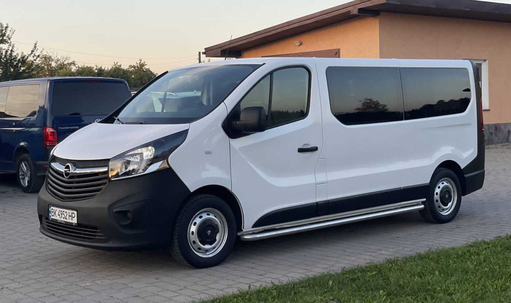 Оренда мікроавтобуса автобуса Мукачево | пасажирські перевезення