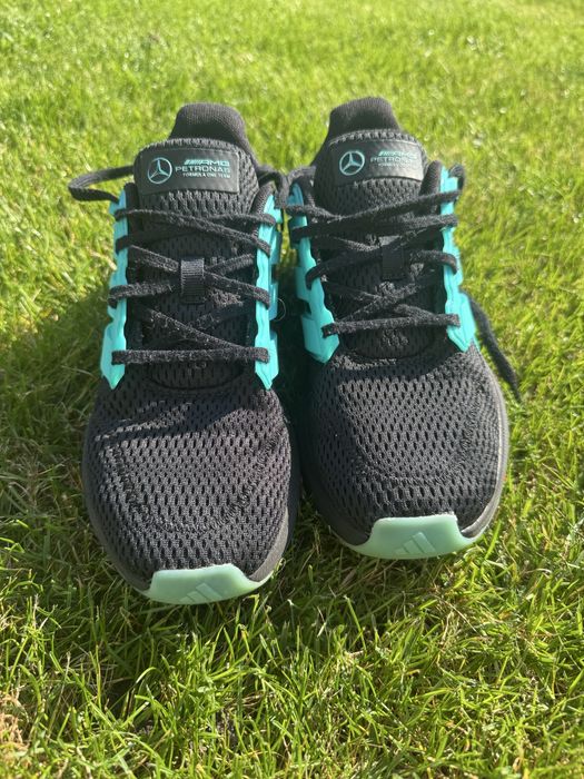 Buty chłopięce  Adidas AMG Petronas