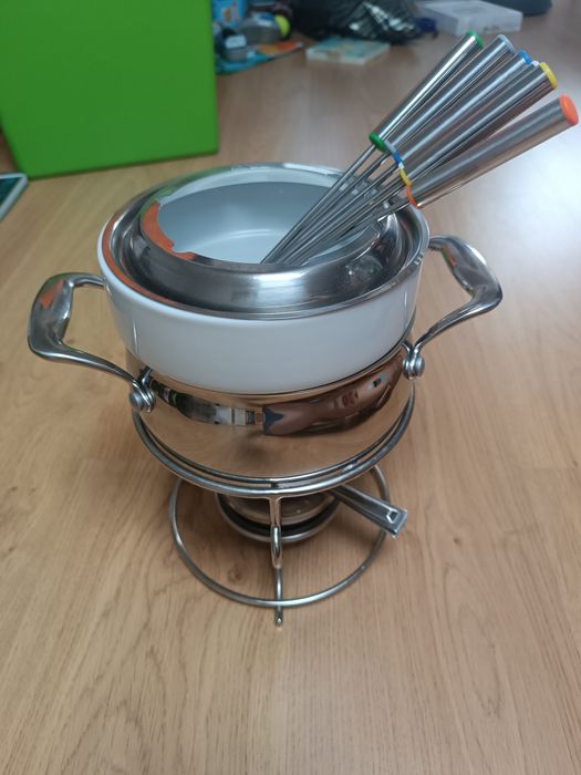 Tupperware Chef Series Fondue Pot