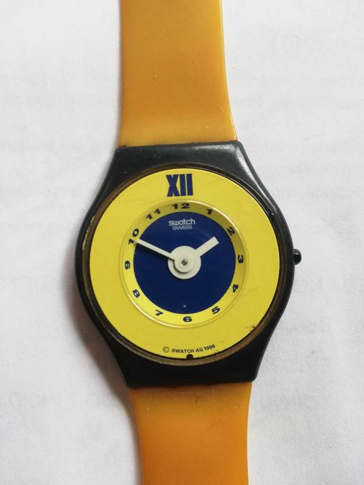 Relógio Swatch Skin Amarillo SFN101