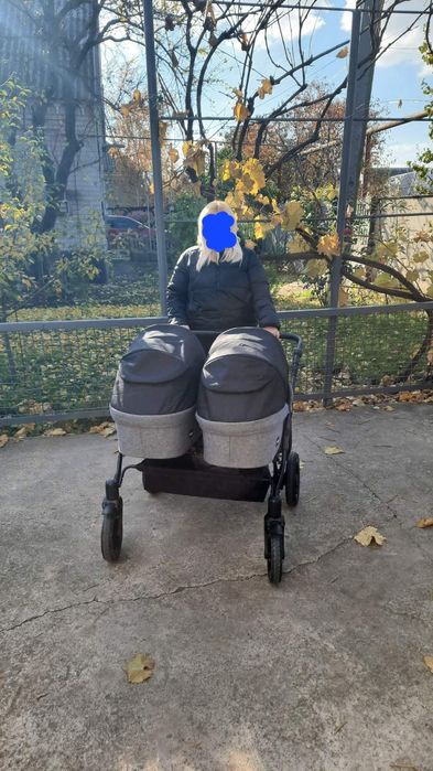 Продам коляску для двійні 2 в 1
