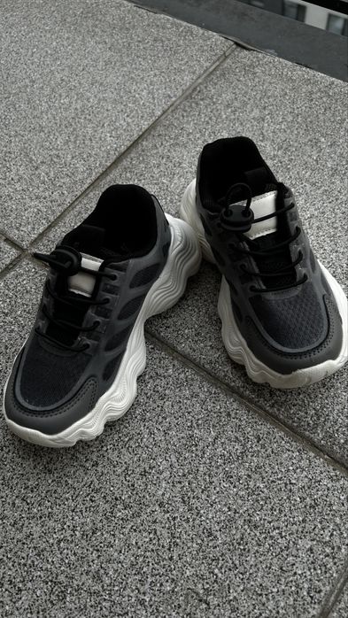 Кросівки дитячі сірі