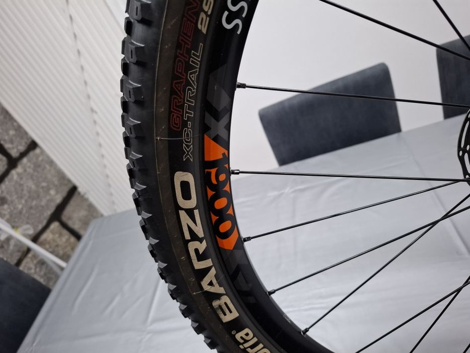 Jogo de jantes dt swiss x1900 spline