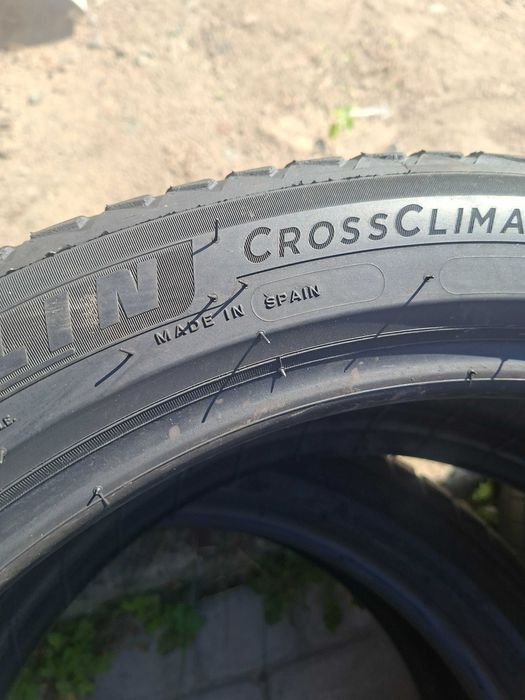 Шини Б/У 2шт 245/45 R19 102Y Michilin CrosClimate2.