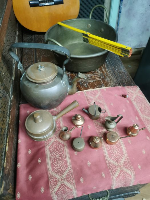 Várias Peças antigas, em cobre e latão