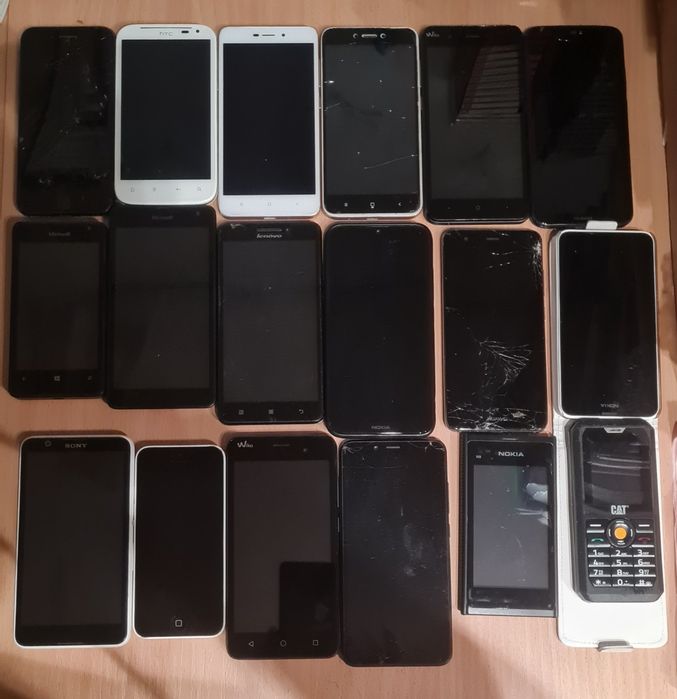 Лот телефонів Samsung iPhone se 2020 apple айфон самсунг Sony