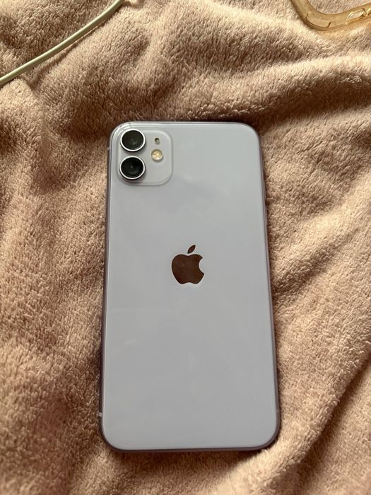 Айфон 11 на продаж