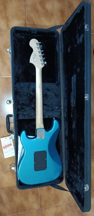 Guitarra elétrica Squier Affinity HSS